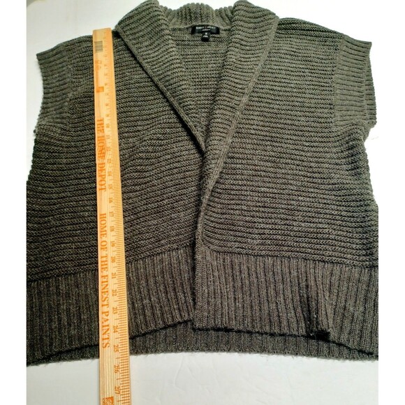 Romeo and Juliet couture Women's Olive Green Super Soft Knit Vest Size Medium - Picture 5 of 9